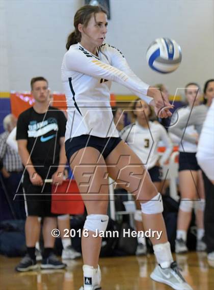 Thumbnail 2 in St. Thomas Aquinas vs. Kamehameha (Durango Fall Classic) photogallery.