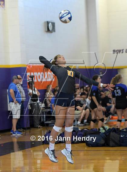 Thumbnail 2 in St. Thomas Aquinas vs. Kamehameha (Durango Fall Classic) photogallery.