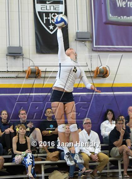 Thumbnail 2 in St. Thomas Aquinas vs. Kamehameha (Durango Fall Classic) photogallery.