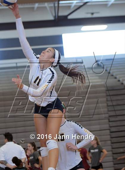 Thumbnail 3 in St. Thomas Aquinas vs. Kamehameha (Durango Fall Classic) photogallery.