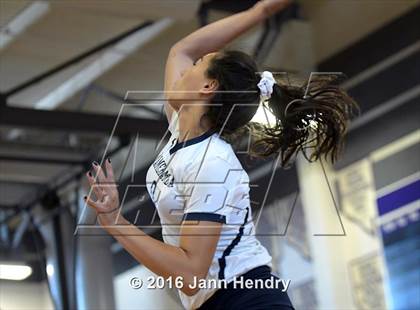 Thumbnail 2 in St. Thomas Aquinas vs. Kamehameha (Durango Fall Classic) photogallery.