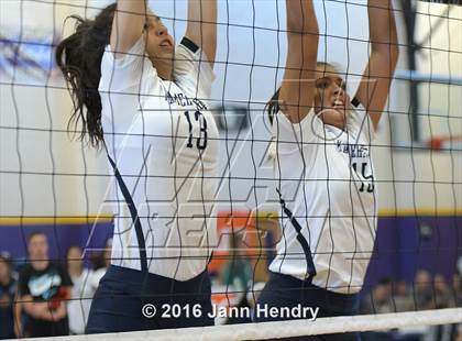 Thumbnail 3 in St. Thomas Aquinas vs. Kamehameha (Durango Fall Classic) photogallery.