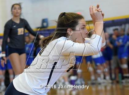 Thumbnail 2 in St. Thomas Aquinas vs. Kamehameha (Durango Fall Classic) photogallery.