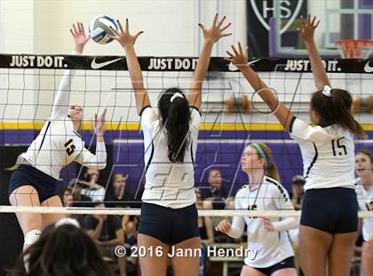 Thumbnail 1 in St. Thomas Aquinas vs. Kamehameha (Durango Fall Classic) photogallery.