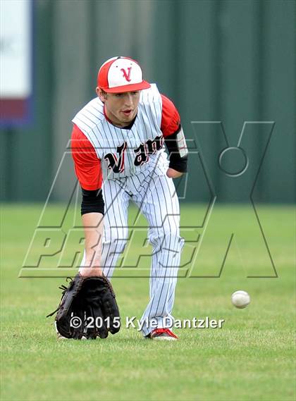 Thumbnail 2 in Bullard vs Van (UIL 4A Region 2 Quarterfinal) photogallery.