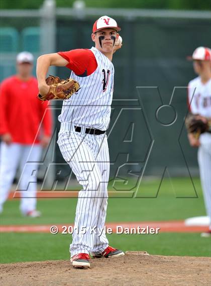 Thumbnail 2 in Bullard vs Van (UIL 4A Region 2 Quarterfinal) photogallery.