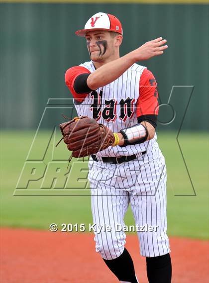 Thumbnail 2 in Bullard vs Van (UIL 4A Region 2 Quarterfinal) photogallery.