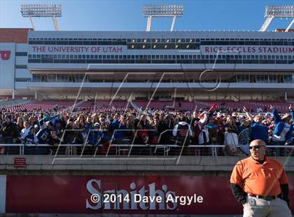 Thumbnail 1 in Dixie vs. Hurricane (UHSAA 3AA Final) photogallery.