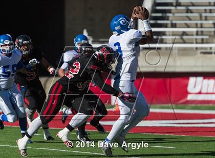 Thumbnail 1 in Dixie vs. Hurricane (UHSAA 3AA Final) photogallery.