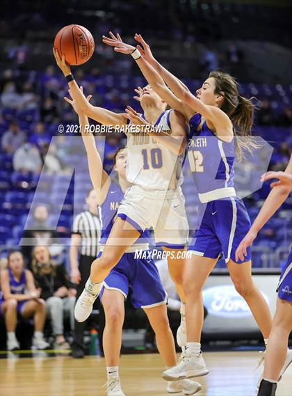 Thumbnail 1 in Dodd City vs. Nazareth (UIL 1A Final) photogallery.