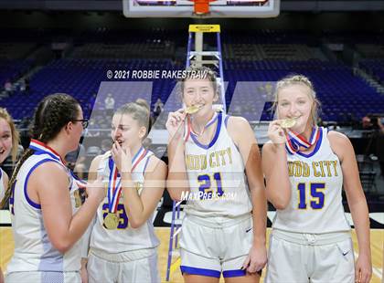 Thumbnail 2 in Dodd City vs. Nazareth (UIL 1A Final) photogallery.