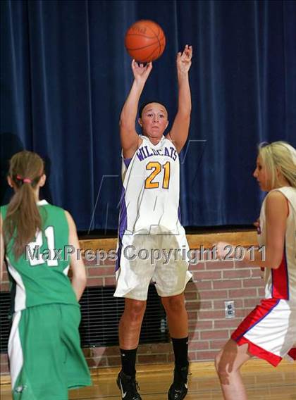 Thumbnail 2 in 9th Annual Carlinville Rotary Club Mid-Illinois All-Star Basketball Classic photogallery.