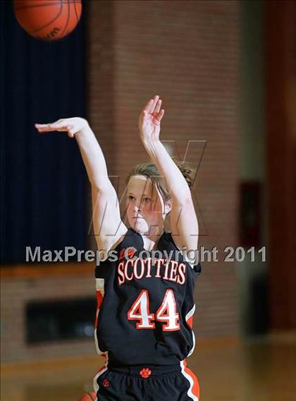 Thumbnail 1 in 9th Annual Carlinville Rotary Club Mid-Illinois All-Star Basketball Classic photogallery.