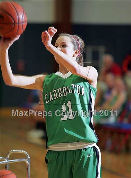 Thumbnail 2 in 9th Annual Carlinville Rotary Club Mid-Illinois All-Star Basketball Classic photogallery.