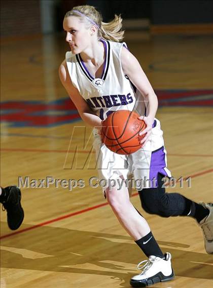 Thumbnail 3 in 9th Annual Carlinville Rotary Club Mid-Illinois All-Star Basketball Classic photogallery.