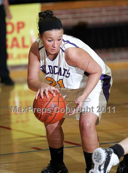 Thumbnail 2 in 9th Annual Carlinville Rotary Club Mid-Illinois All-Star Basketball Classic photogallery.