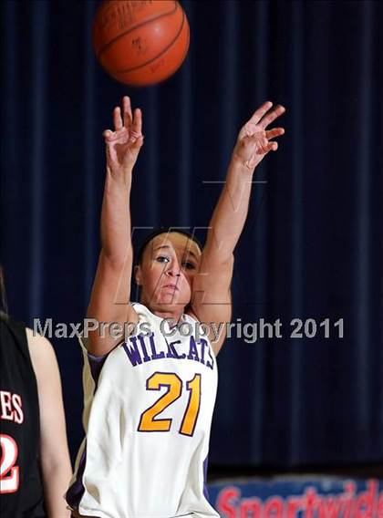 Thumbnail 2 in 9th Annual Carlinville Rotary Club Mid-Illinois All-Star Basketball Classic photogallery.