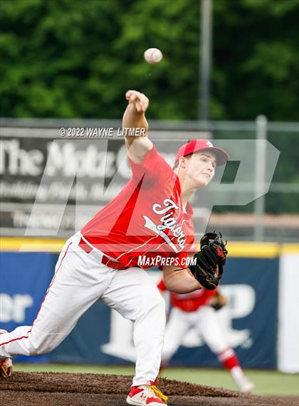 Thumbnail 2 in Dixie Heights vs Beechwood (Ninth Region Quarterfinal) photogallery.