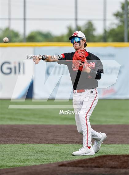 Thumbnail 2 in Dixie Heights vs Beechwood (Ninth Region Quarterfinal) photogallery.