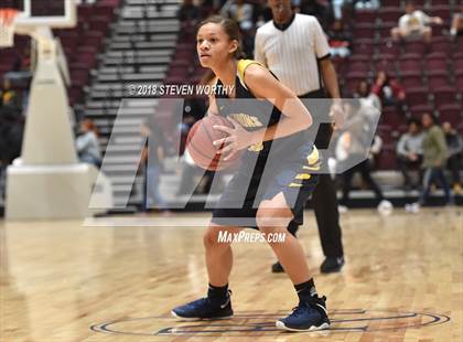 Thumbnail 3 in Rocky Mount vs. SouthWest Edgecombe (Nash County Christmas Tournament) photogallery.