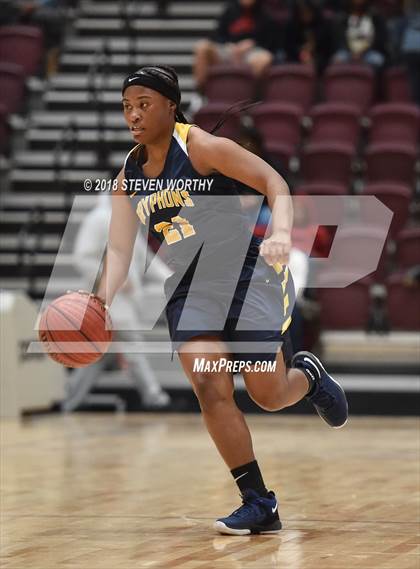 Thumbnail 2 in Rocky Mount vs. SouthWest Edgecombe (Nash County Christmas Tournament) photogallery.