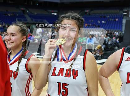 Thumbnail 2 in Gruver vs. Stamford (UIL 2A State Final)  photogallery.