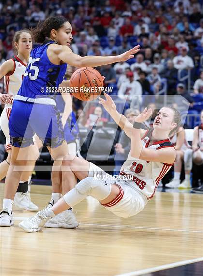 Thumbnail 3 in Gruver vs. Stamford (UIL 2A State Final)  photogallery.