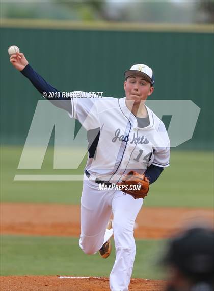 Thumbnail 1 in Kingfisher vs Elgin photogallery.