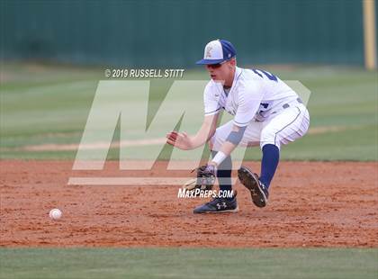 Thumbnail 2 in Kingfisher vs Elgin photogallery.