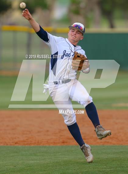 Thumbnail 3 in Kingfisher vs Elgin photogallery.