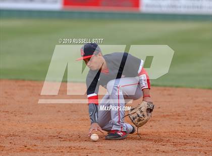 Thumbnail 2 in Kingfisher vs Elgin photogallery.