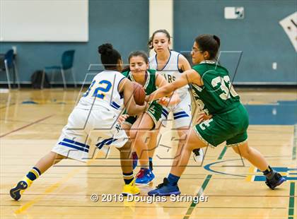 Thumbnail 3 in Moreau Catholic @ Newark Memorial photogallery.