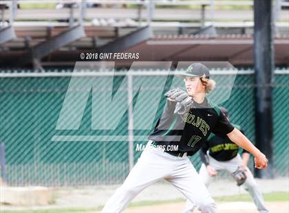 Thumbnail 2 in De La Salle vs. San Ramon Valley (CIF NCS D1 Quarterfinal) photogallery.