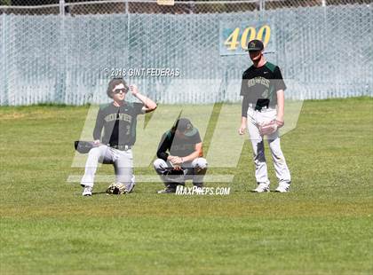 Thumbnail 2 in De La Salle vs. San Ramon Valley (CIF NCS D1 Quarterfinal) photogallery.