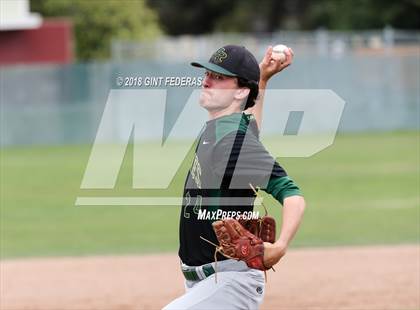 Thumbnail 2 in De La Salle vs. San Ramon Valley (CIF NCS D1 Quarterfinal) photogallery.