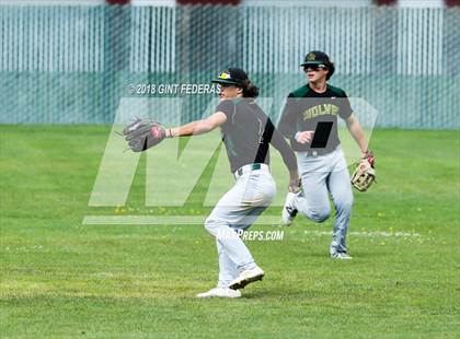 Thumbnail 3 in De La Salle vs. San Ramon Valley (CIF NCS D1 Quarterfinal) photogallery.