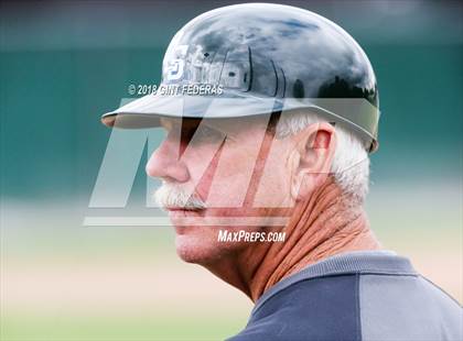 Thumbnail 1 in De La Salle vs. San Ramon Valley (CIF NCS D1 Quarterfinal) photogallery.