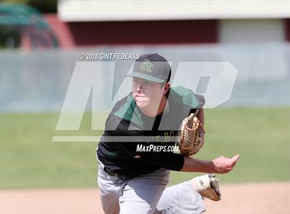Thumbnail 1 in De La Salle vs. San Ramon Valley (CIF NCS D1 Quarterfinal) photogallery.