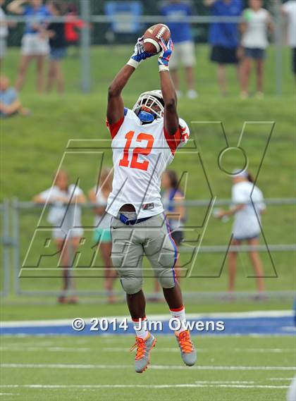 Thumbnail 2 in East St. Louis @ St. Xavier (2014 Crosstown Showdown) photogallery.