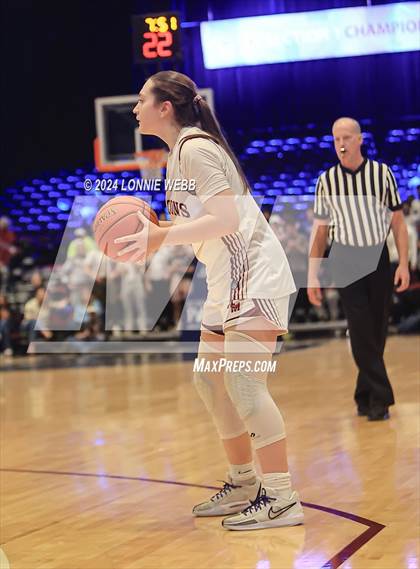Thumbnail 2 in Pelham vs Albertus Magnus (NYSPHSAA Section 1 Class AA Semifinal) photogallery.