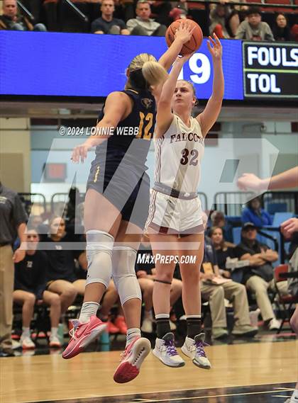 Thumbnail 2 in Pelham vs Albertus Magnus (NYSPHSAA Section 1 Class AA Semifinal) photogallery.