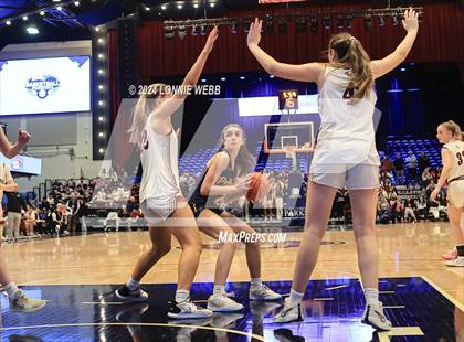 Thumbnail 1 in Pelham vs Albertus Magnus (NYSPHSAA Section 1 Class AA Semifinal) photogallery.