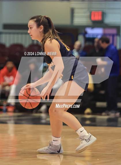 Thumbnail 2 in Pelham vs Albertus Magnus (NYSPHSAA Section 1 Class AA Semifinal) photogallery.