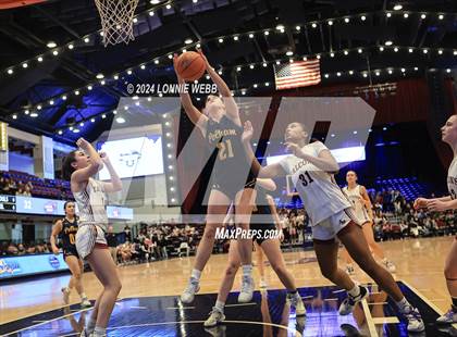 Thumbnail 1 in Pelham vs Albertus Magnus (NYSPHSAA Section 1 Class AA Semifinal) photogallery.