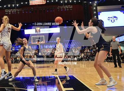Thumbnail 3 in Pelham vs Albertus Magnus (NYSPHSAA Section 1 Class AA Semifinal) photogallery.