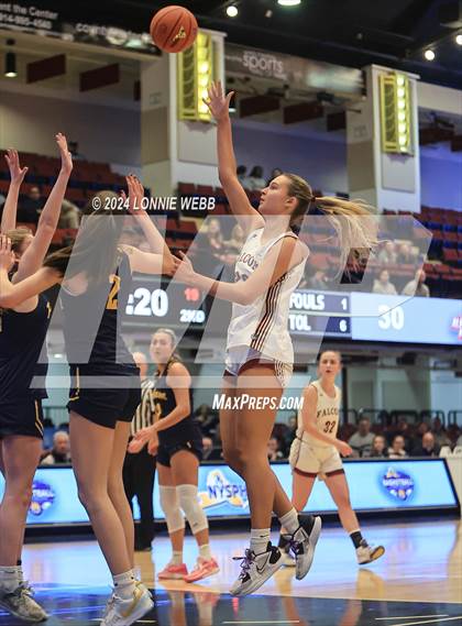 Thumbnail 1 in Pelham vs Albertus Magnus (NYSPHSAA Section 1 Class AA Semifinal) photogallery.