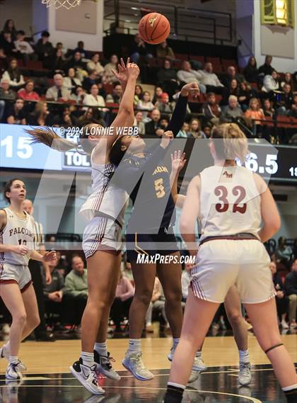 Thumbnail 1 in Pelham vs Albertus Magnus (NYSPHSAA Section 1 Class AA Semifinal) photogallery.