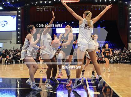 Thumbnail 1 in Pelham vs Albertus Magnus (NYSPHSAA Section 1 Class AA Semifinal) photogallery.
