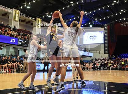 Thumbnail 2 in Pelham vs Albertus Magnus (NYSPHSAA Section 1 Class AA Semifinal) photogallery.