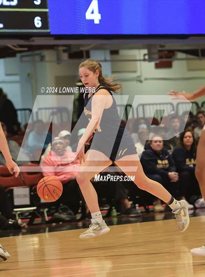 Thumbnail 1 in Pelham vs Albertus Magnus (NYSPHSAA Section 1 Class AA Semifinal) photogallery.